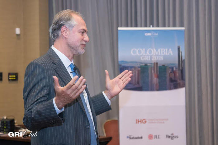 Eduardo Uribe Ordoñez, Vice Presidente Comercial Banca Inmobiliaria de Bancolombia Eduardo Uribe Ordoñez, Vice Presidente Comercial Banca Inmobiliaria de Bancolombia