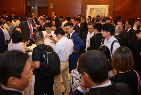 Networking de alto-nível com os líderes das principais estatais chinesas Networking de alto-nível com os líderes das principais estatais chinesas